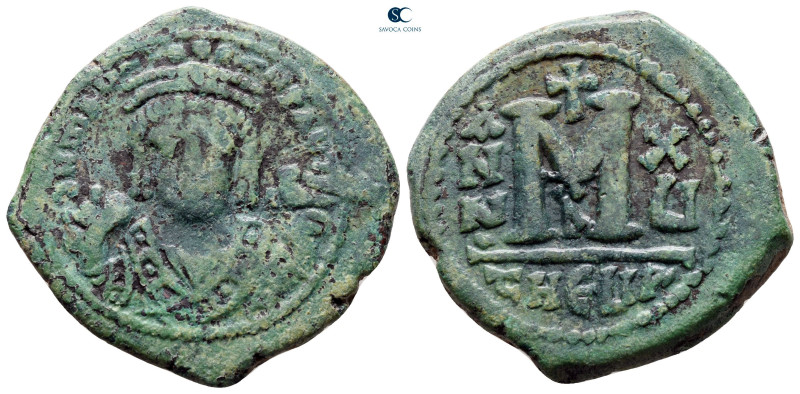 Maurice Tiberius AD 582-602. Theoupolis (Antioch)
Follis or 40 Nummi Æ

30 mm...