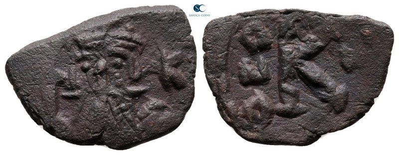 Constans II AD 641-668. Constantinople
Half Follis or 20 Nummi Æ

19 mm, 1,60...