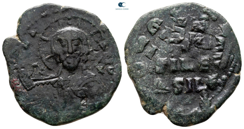 Attributed to Basil II and Constantine VIII AD 976-1028. Constantinople
Follis ...