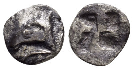MYSIA. Kyzikos.(Circa 600-550 BC).Obol.

Obv: Tunny head left above tunny.

Rev: Incuse square punch.

Weight : 0.71 gr
Diameter : 10 mm