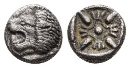 IONIA.Miletos.(Late 6th-early 5th centuries BC).Obol.

Obv : Head of lion left.

Rev : Stellate pattern within incuse square.

Weight : 1.02 gr
Diamet...