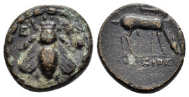 IONIA. Ephesos.(Circa 280-258 BC).Ae.

Ob v: Ε - Φ.
Bee within wreath.

Rev : Stag grazing right; quiver above. 

Weight : 3.8 gr
Diameter : 16 mm