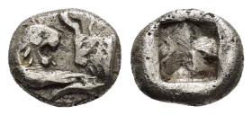 KINGS of LYDIA.Kroisos.(560-546 BC).Sardes.Siglos.

Obv : Confronted foreparts of bull right and lion left.

Rev : Two square punches.

Weight : 0.7 g...