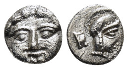 PISIDIA.Selge.(Circa 350-300 BC).Obol.

Obv : Facing gorgoneion.

Rev : Helmeted head of Athena right within incuse circle.

Weight : 0.87 gr
Diameter...