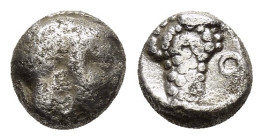 CILICIA. Soloi.(Circa 410-375 BC).Obol.

Weight : 0.73 gr
Diameter : 6 mm