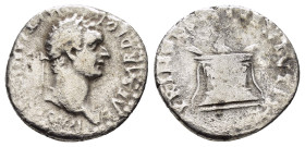 DOMITIAN.(81-96).Rome.Denarius.

Weight : 2.5 gr
Diameter : 17 mm