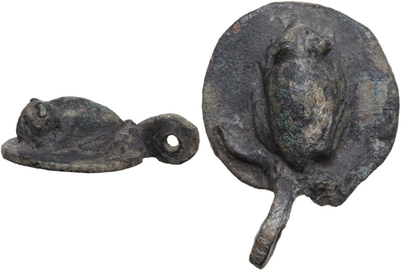 Bronze pendant with a mouse. Roman. 38x28 mm with the original loop. 25.00 g.