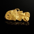 Roman Gold Fish Pendant
1st-3rd century CE
Gold, 17 mm, 0,52 g
Probably part of an earring or necklace.
Very fine condition.
Ex. Coll. E.K., acqu...