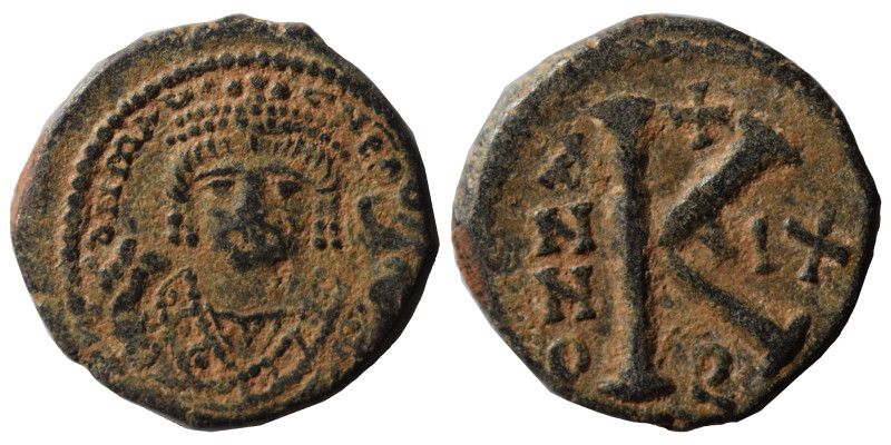 Maurice Tiberius, 582-602. Half follis (bronze, 4.92 g, 21 mm), Antioch. δ N mAV...