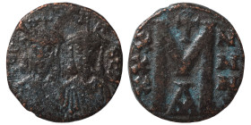 Leo III the "Isaurian", with Constantine V, 717-741. Follis (bronze, 4.02 g, 19 mm), Constantinople. LEOn S COnST The busts of Leo, with short beard, ...