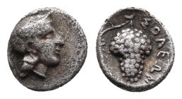 CILICIA. Soloi. (Circa 350-300 BC). AR Hemibol.
Rev: Head of Athena to right, wearing crested Attic helmet.
Rev. ΣΟΛΕΩΝ
Grape bunch on vine.
SNG P...