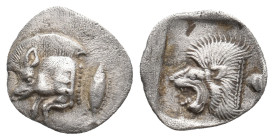 MYSIA. Kyzikos. (Circa 450-400 BC). AR Obol.
Obv: Forepart of boar left, with Ǝ on shoulder; to right, tunny upward.
Rev: Head of roaring lion left ...