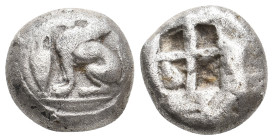 IONIA. Chios. (Circa 435-425 BC). AR Stater
Obv: Sphinx seated left; to left, [grape bunch] above amphora .
Rev: Quadripartite incuse square.
HGC 6...