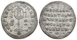 CONSTANTINE VII PORPHYROGENITUS with ROMANUS I, STEPHEN and CONSTANTINE, 913-959 AD. AR, Miliaresion. Constantinople.
Obv: IҺSЧS XRISTЧS ҺICA / R-ω –...
