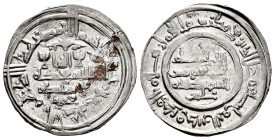 Caliphate of Cordoba. Hisham II. Dirham. 390 H. Al-Andalus. (Vives-545). Ag. 3,55 g. Citing Muhammad in the IIA and ´Amir in the IIA. Choice VF/XF. Es...