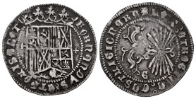 Catholic Kings (1474-1504). 1 real. Granada. (Cal-363). Anv.: FERNANDVS : ET : hELISABET ¿E?. Rev.: + REX : ET REGINA : CAST LIGION ARA. Ag. 3,37 g. P...