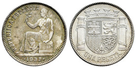II Republic (1931-1939). 1 peseta. 1933*3-4. Madrid. (Cal-34). Ag. 4,98 g. Original luster on reverse. Almost MS/Mint state. Est...25,00. 

Spanish ...