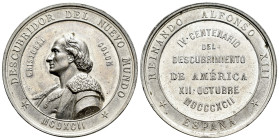 Alfonso XIII (1886-1931). Medal. 1892. (Vives-860 var.). Anv.: Bust of Christopher Columbus to the left. DESCUBRIDOR DEL NUEVO MUNDO * MCDXCII *. Rev....
