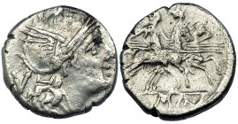 Quinario. Roma (211 a.C.). A/ Marca V. R/ Los dióscuros galopando a der.; debajo ROMA. CRAW-44/6. SB-3. Porosidades. MBC/MBC-.