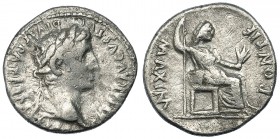 AUGUSTO. Denario. Lugdunum (13-14 d.C.). A/ Cabeza laureada de Augusto a der. R/ Livia sentada a der. con cetro y rama de olivo; PONTIF MAXIM. FFC-163...