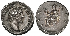 ANTONINO PÍO. Denario. Roma (140-143). R/ Italia torreada y sentada sobre globo a izq. con cornucopia y cetro; ITALIA. RIC-73. SB-463. MBC+