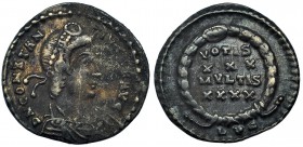CONSTANCIO II como Augusto. Silicua. Lugdunum (337-361). R/ VOTIS/XXX/MVLTIS/XXXX, dentro de corona, debajo LVG. SB-17932. MBC-/MBC. Ex hallazgo East ...