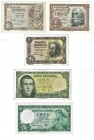 Lote de 5 billetes. Peseta (3): 1949, serie O; 1951 y 1953, sin serie. 5 pesetas (2): 1951 y 1954, sin serie. PL.