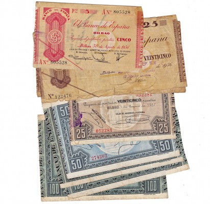 Lote de 25 billetes. Banco de España Bilbao (11) 1936: 5 y 25 pesetas (2); 1937:...