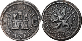 1597. Felipe II. Segovia. 2 maravedís. (AC. 86). Sin indicación de ceca ni valor. Tipo "OMNIVM". Defecto en canto. Escasa. 3 g. MBC-.