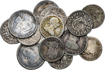 1732 a 1830. 1/2 real. Lote de 15 monedas. A examinar. MC/MBC.