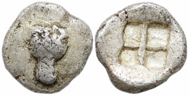 Greek
TROAS. Lamponeia. (Circa 500-450 BC).
AR Hemiobol (3.2mm 0.22g).
Obv: Facing head of a bull.
Rev: Quadripartite incuse square.
Klein 316. S...