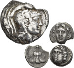 Antike: Lot 3 antike Münzen, nicht näher bestimmt, 2 x Drachme + 1 x Tetradrachme (gebrochen, gestopft). Gekauft wie gesehen, bought as viewed, no ret...