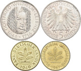 Bundesrepublik Deutschland 1948-2001: 5 DM 1966 D, Leibnitz in der höchsten Qualität polierte Platte, Jaeger 394. Dabei noch 10 Pfennig 1949 G BdL sow...