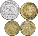 Proben & Verprägungen: Weimarer Republik, dabei: 50 Pfennig 1922 A (J. 301), leicht dezentriert, 5 Rentenpfennig 1924 E (J. 308), dezentriert, 10 Reic...