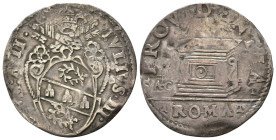 ROMA. Stato Pontificio. Giulio III (1550-1555). Grosso (o mezzo giulio) anno II con Ara cubica. Ag (1,41 g). MIR 981/1. RR. MB+