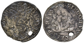 ROMA. Stato Pontificio. Giulio III (1550-1555). Grosso (o mezzo giulio) anno IV con Beata Vergine e bambinello. Ag (1,28 g). MIR 987/2. RR. Forellino....