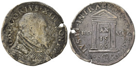 ROMA. Stato Pontificio. Gregorio XIII (1572-1585). Testone giubileo 1575 con busto a destra e Porta Santa. Ag (8,76 g). MIR 1148. B/MB