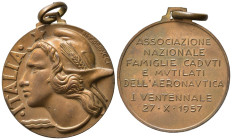 Medaglie Italiane. Medaglia Associazione Nazionale Famiglie Caduti e Mutilati dell'Aeronautica. 1° Ventennale 1937-1957. AE (9,92 g). SPL