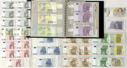Banknoten - Lots - Deutschland
Album mit 66 Scheinen: 18 X 5 Euro, 15 X 10 Euro, 8 X 20 Euro, 11 X 50 Euro, 6 X 100 Euro, 5 X 200 Euro, 3 X 500 Euro,...