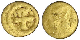 Goldmünzen des Frankenreiches - Merowinger - 
Triens, Mzm. Garoaldus, Mainz um 620. Avers abgeschliffen/Kreuz mit V/II im Perlkreis. 0,81 g. gering e...