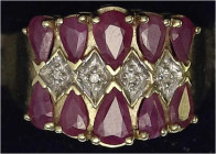 Schmuck und Accessoires aus Gold - Fingerringe - 
Damenring Gelbgold 585/1000, besetzt mit 10 Turmalinen und 4 Brillanten. Ringgröße 20. 5,90 g