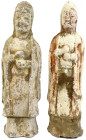 CHINA und Südostasien - China - Varia
2 Terrakotta-Skulpturen, wohl 19. Jh. Mönche mit Kapuzengewändern, die Fäuste übereinandergelegt. Höhe jeweils ...
