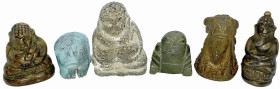 CHINA und Südostasien - Lots Asien allgemein - 
6 kl. Figürchen: Buddhas, Ziegenbock und Eisbär. 2 X Jade, 3 X Bronze, 1 X Speckstein (?)