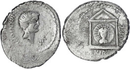 Römische Münzen - Imperatorische Prägungen - Marcus Antonius 43-31 v. Chr
Denar 42 v. Chr. M ANTONI VIR. Kopf r./III VIR RPC. Tempel, darin Solkopf. ...