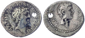 Römische Münzen - Imperatorische Prägungen - Marcus Antonius 43-31 v. Chr
Denar 39 v. Chr. M ANT IMP AVG III VIR R P C M BARBAT Q P. Kopf r./CAESAR I...