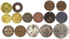 Notmünzen/Wertmarken, deutschsprachig - Zusammenstellungen/Lots - 
15 zum Teil sehr alte Brotmarken/Brotpfennige ab 1789. Dabei seltene Stücke aus Al...