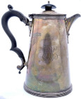 Varia - Silber - Großbritannien
Kaffeekanne, Sterlingsilber, London 1896, mit Ebenholzgriff und Deckelverzierung. Hersteller Horace Woodward & Co. Lt...