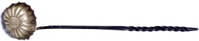 Varia - Silber - Großbritannien
Silberkelle, Sheffield 1773 Hersteller R. & Co. Mit gedrehtem Holzgriff. Länge 28 cm. 17,09 g