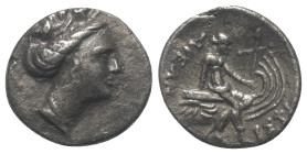 Euböa. Histiaia.

 Tetrobol (Silber). Ca. 3. - 2. Jhdt. v. Chr.
Vs: Kopf der Nymphe Histiaia mit Kranz aus Weinlaub und Reben rechts.
Rs: Die Nymp...