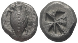 Inseln vor Attika. Aigina.

 Stater (Silber). Ca. 525 - 475 v. Chr.
Vs: Seeschildkröte.
Rs: Quadratum incusum.

20 mm. 12,01 g. 

HGC 6, 428; ...